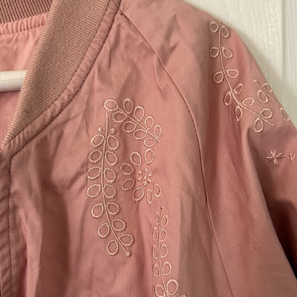 Light pink jacket with pretty embroidery NWT - Picture 2 of 8